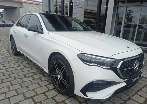 opolskie Mercedes-Benz Klasa E cena 339900 przebieg: 10500, rok produkcji 2023 z Opole